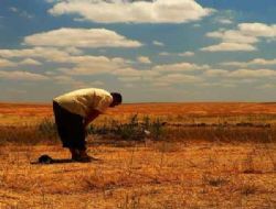 Receb-i erifte otuz rekat namaz